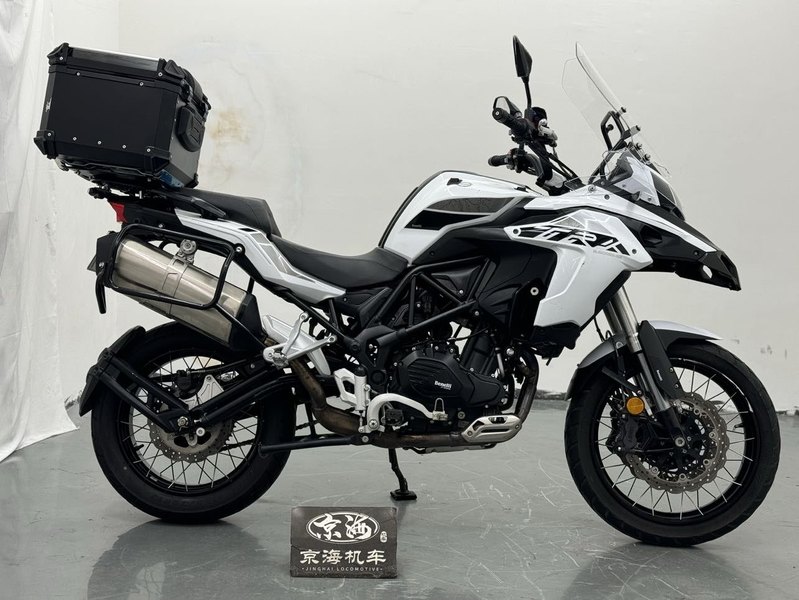 二手贝纳利金鹏 TRK502