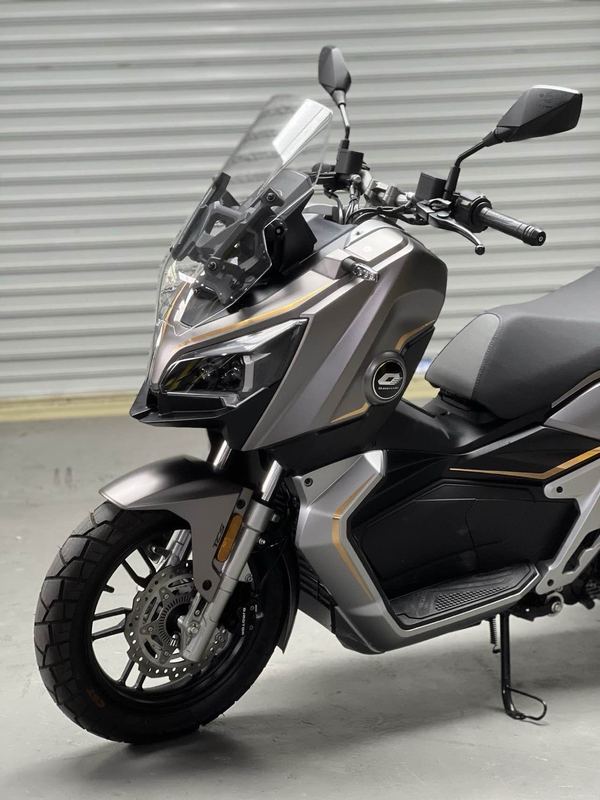 二手QJMOTOR鸿250ADV