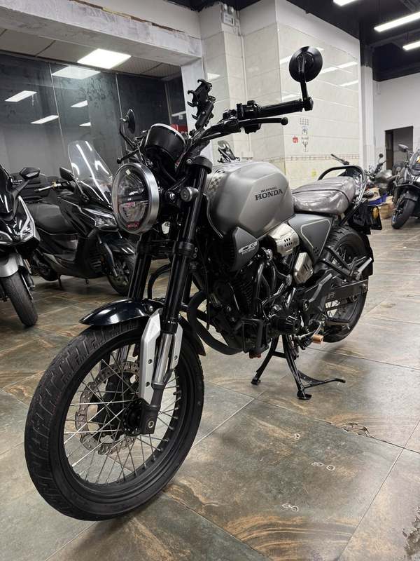 二手五羊本田鸷道 CB190SS