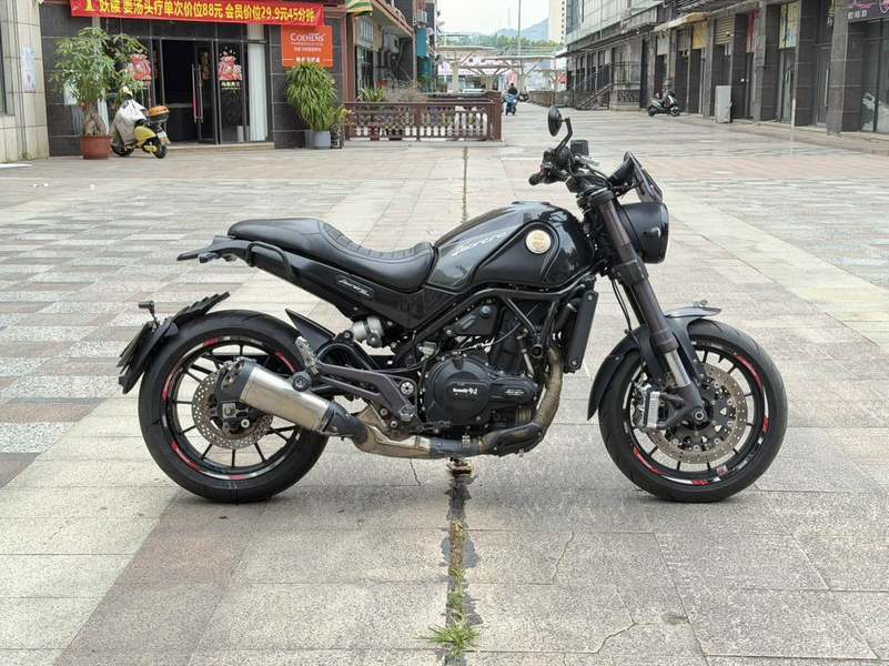 二手贝纳利幼狮 Leoncino 500