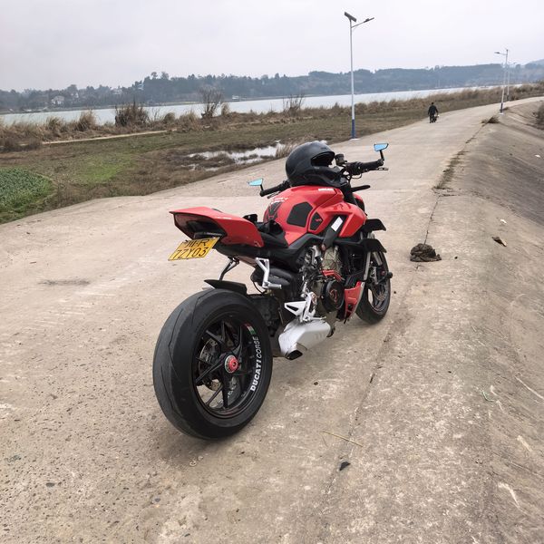 二手杜卡迪Street Fighter V4