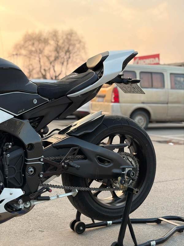 二手雅马哈YZF-R1