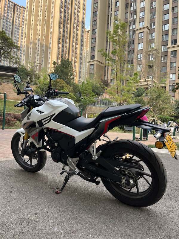 二手五羊本田CB190R 暴锋眼