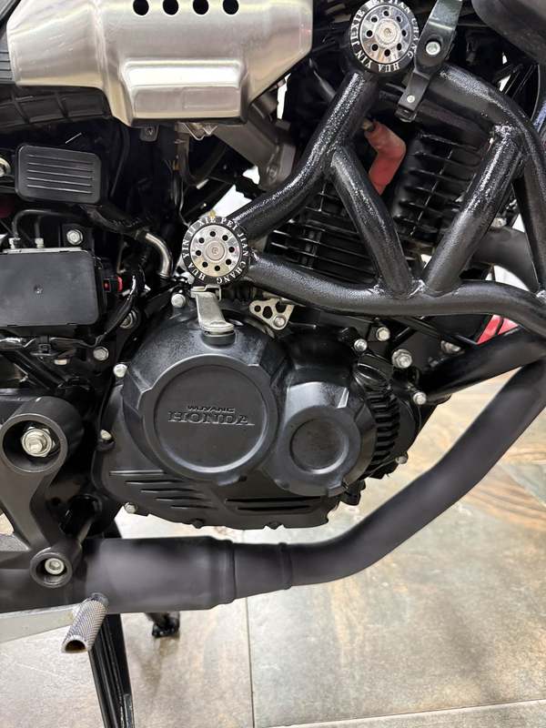 二手五羊本田鸷道 CB190SS