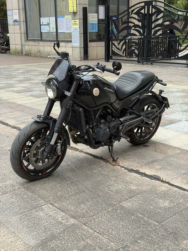 二手贝纳利幼狮 Leoncino 500