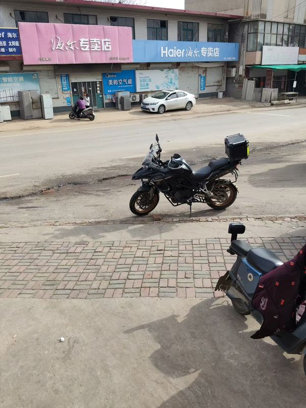 二手贝纳利TRK552