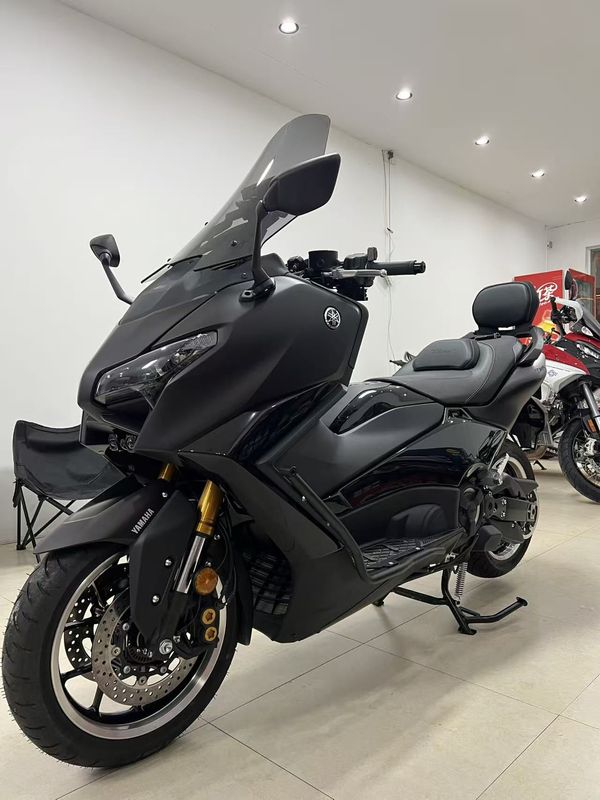 二手雅马哈TMAX