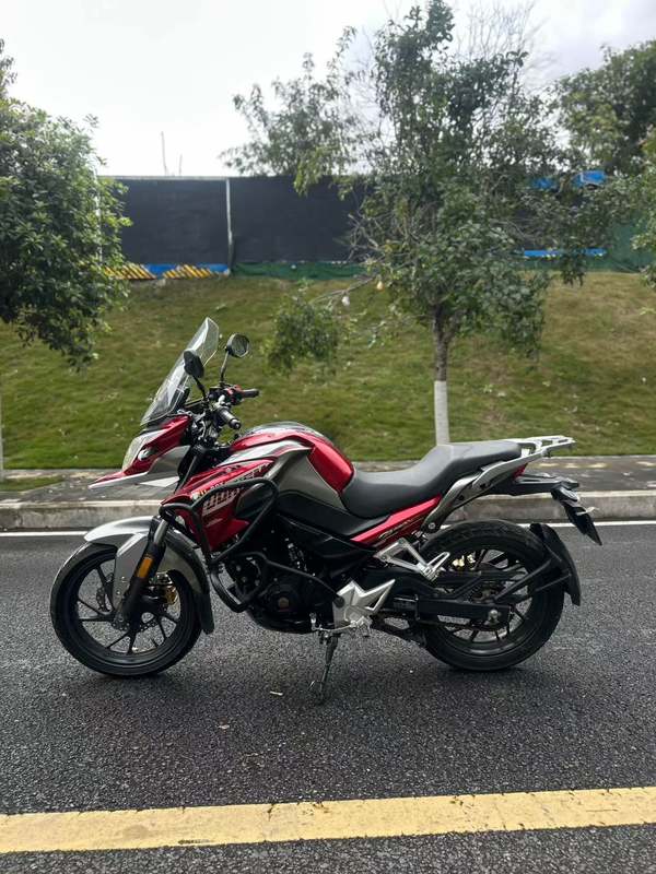 二手五羊本田猛鸷 CB190X