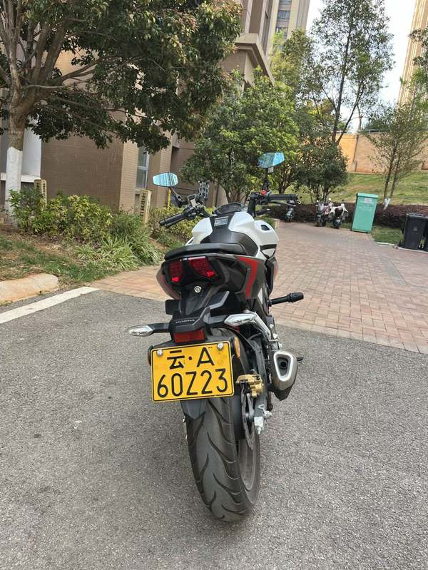 二手五羊本田CB190R 暴锋眼