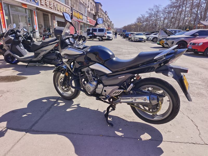 二手豪爵铃木骊驰 GW250