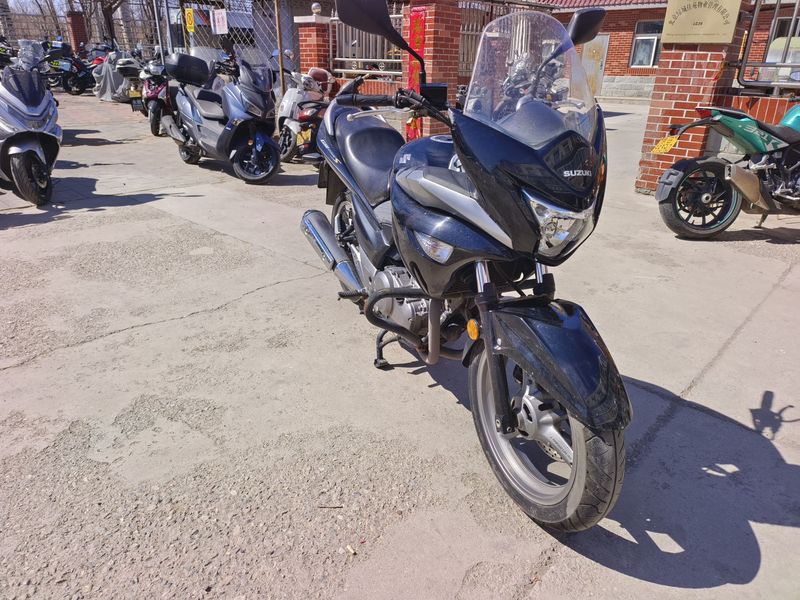 二手豪爵铃木骊驰 GW250