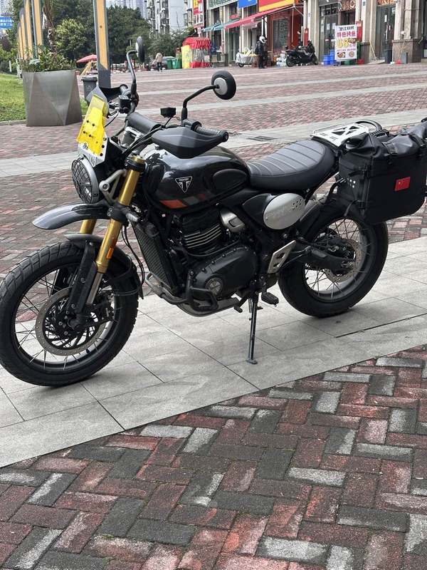 二手凯旋Scrambler 400 X