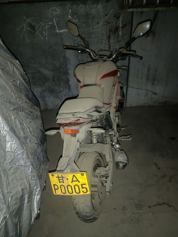 二手银钢小怪兽150