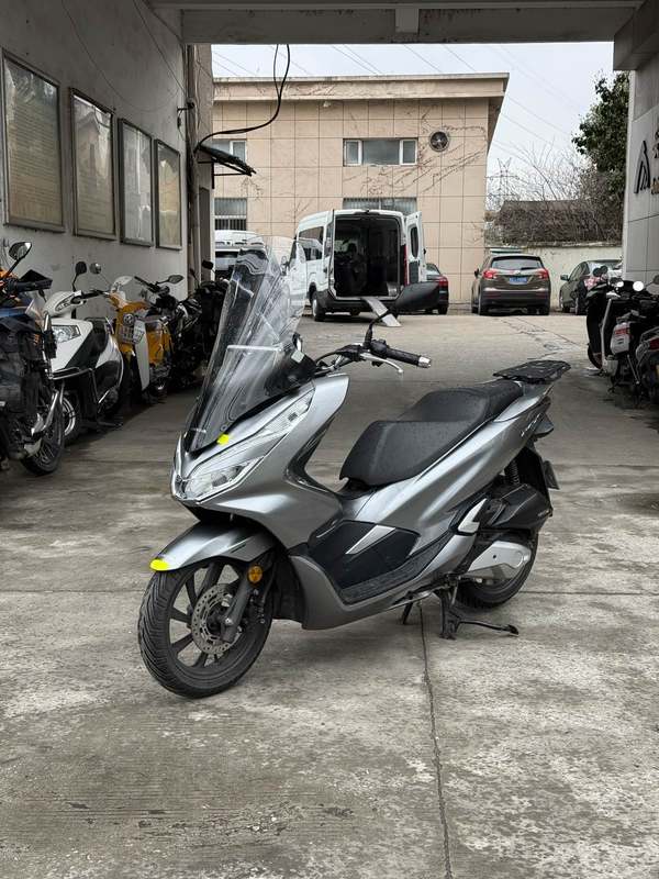 二手五羊本田PCX