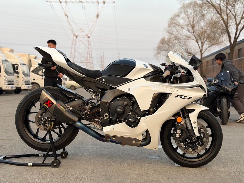 二手雅马哈YZF-R1