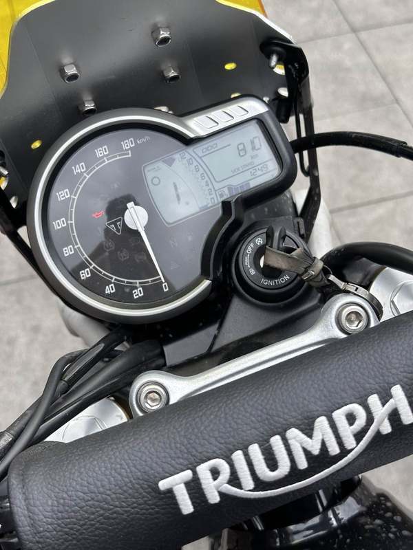 二手凯旋Scrambler 400 X