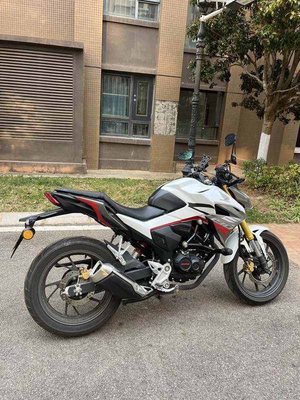 二手五羊本田CB190R 暴锋眼