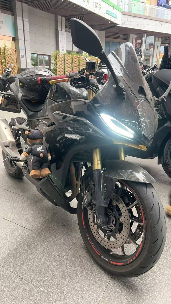 二手贝纳利龙卷风 Tornado 402R