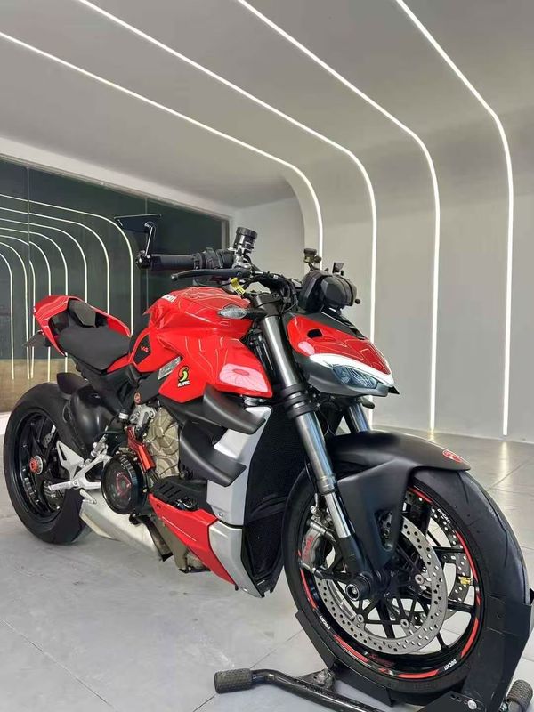 二手杜卡迪Street Fighter V4