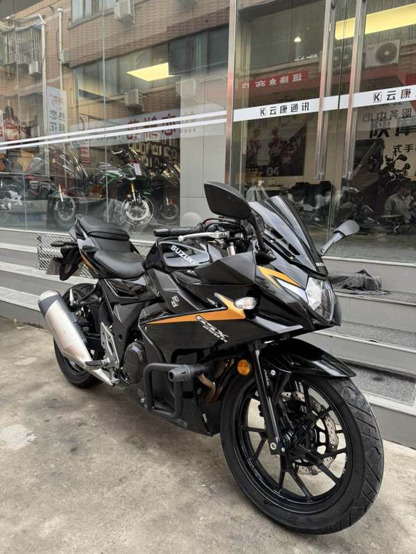 二手豪爵铃木GSX250R