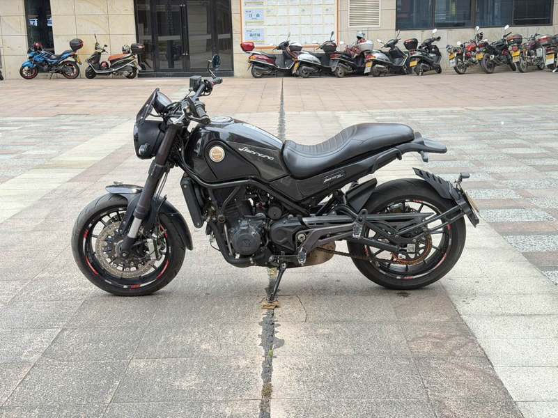 二手贝纳利幼狮 Leoncino 500