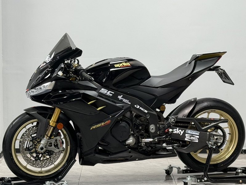 二手阿普利亚RSV4