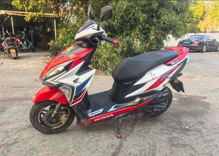 二手新大洲本田裂行 RX125Fi