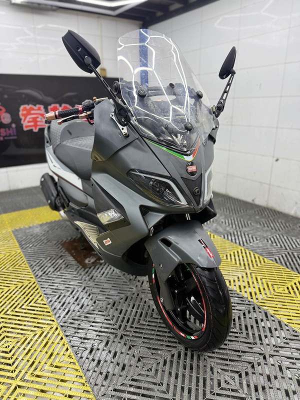 二手宗申阿普利亚SR Max 300 