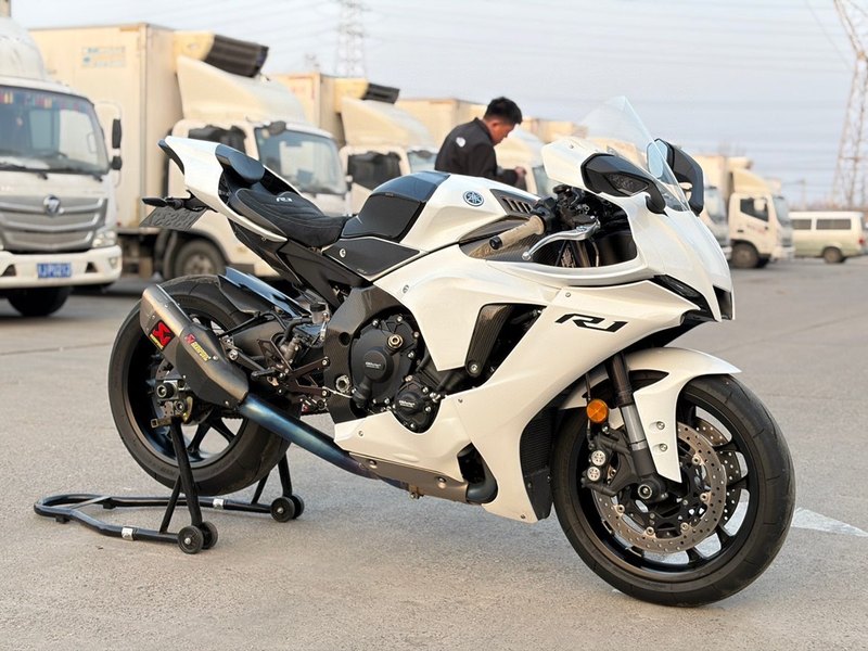 二手雅马哈YZF-R1