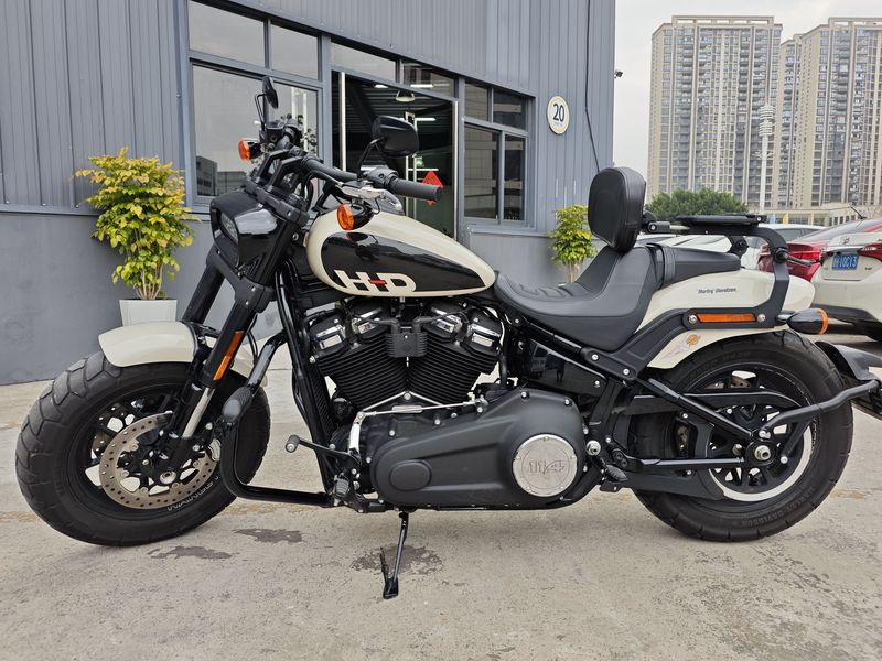 二手哈雷戴维森肥霸 Fat Bob