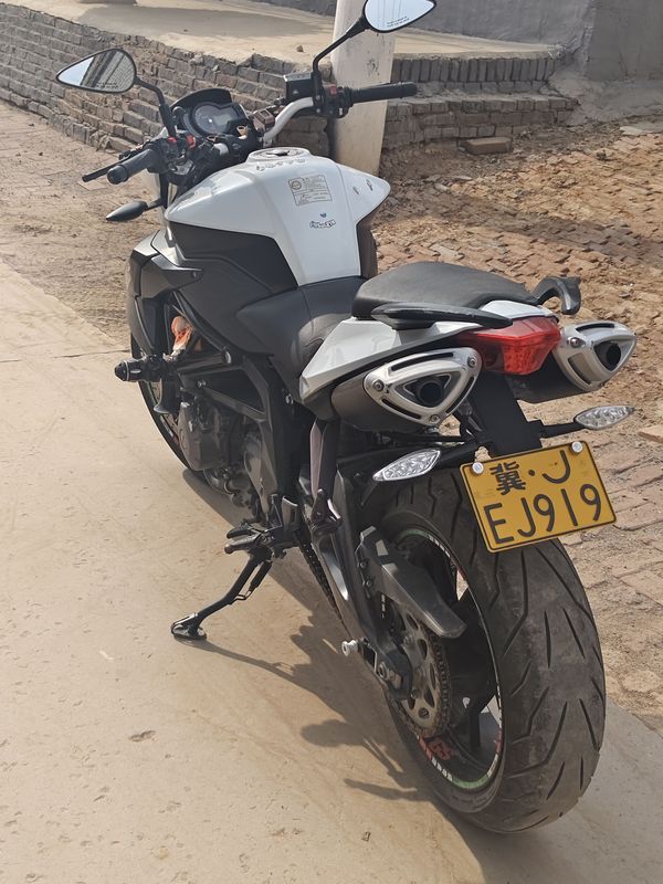 二手贝纳利TNT600i