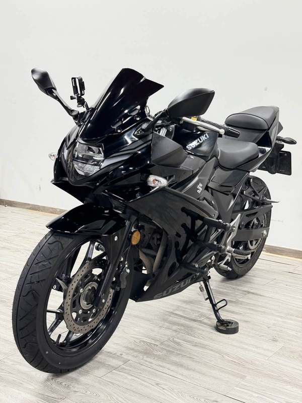 二手豪爵铃木GSX250R