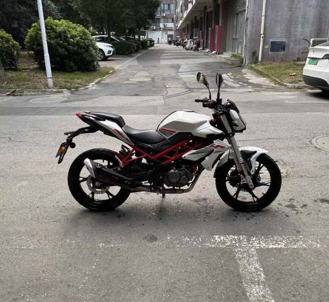 二手贝纳利红宝龙 TNT150i