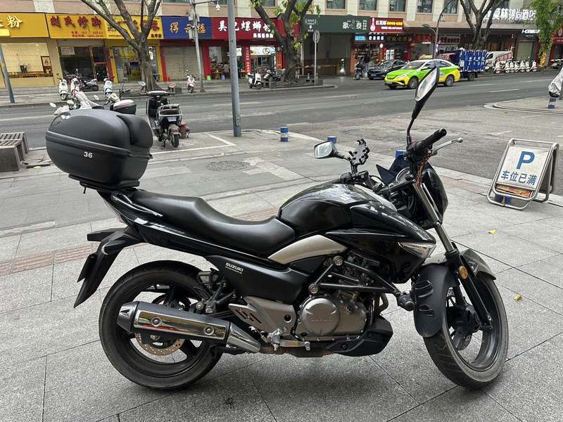 二手豪爵铃木骊驰 GW250