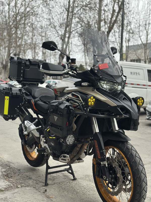 二手贝纳利TRK552