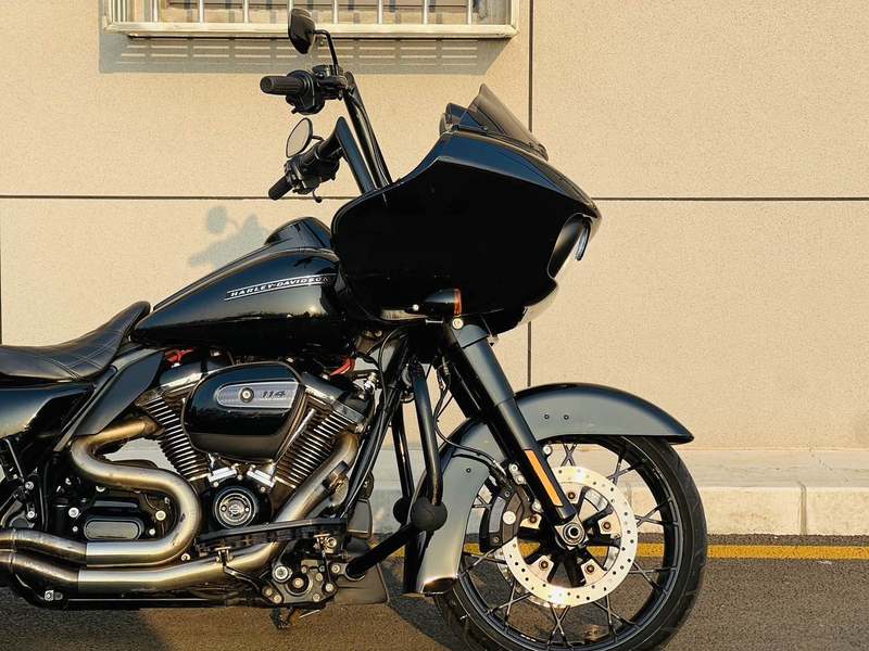 二手哈雷戴维森公路滑翔 Road Glide