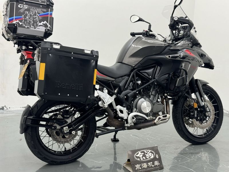 二手贝纳利金鹏 TRK502