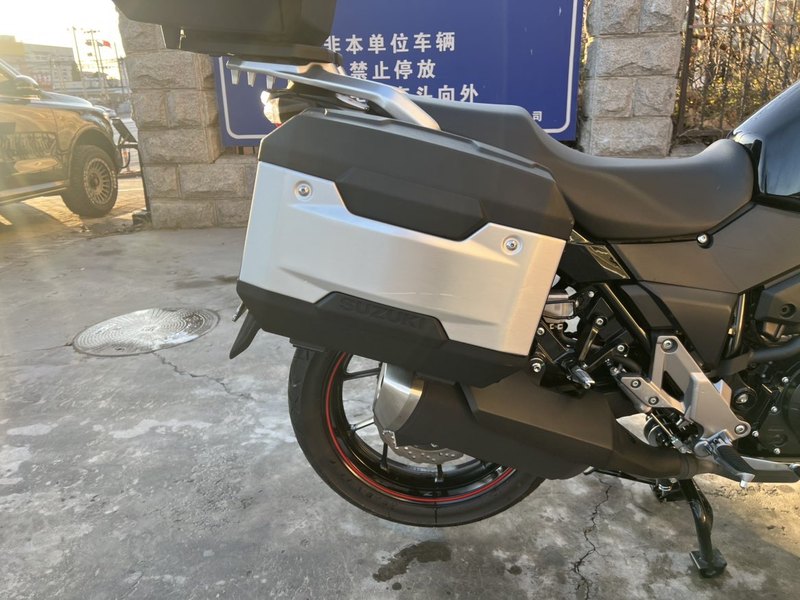 二手豪爵铃木DL250