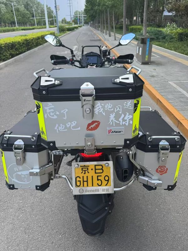 二手贝纳利金鹏 TRK502