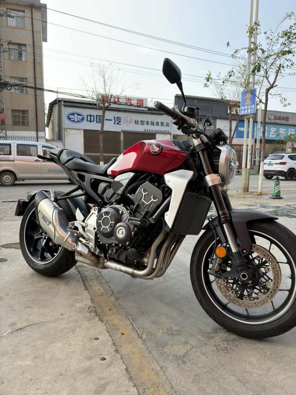 二手本田CB1000R