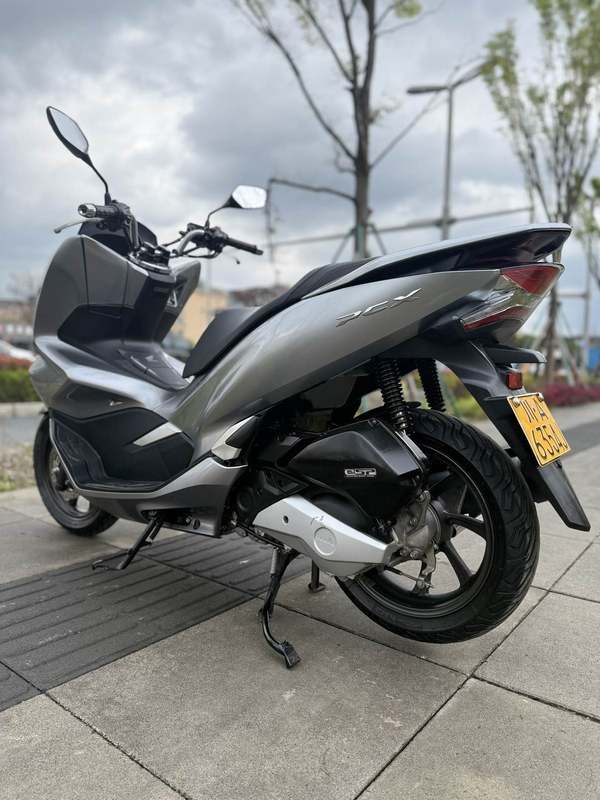 二手五羊本田PCX