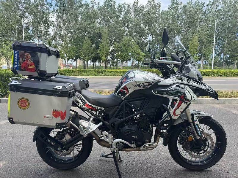 二手贝纳利金鹏 TRK502