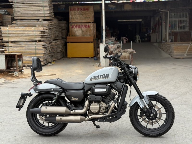 二手QJMOTOR闪300