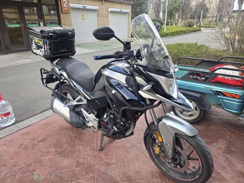 二手五羊本田猛鸷 CB190X