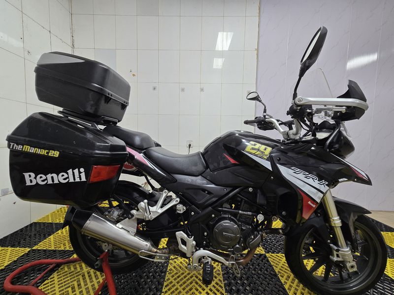 二手贝纳利金鹏 TRK251