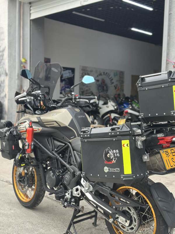 二手贝纳利TRK552