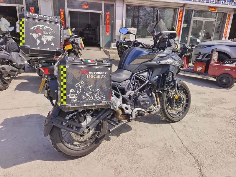 二手贝纳利金鹏 TRK502