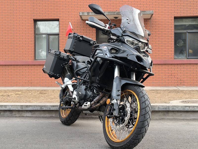 二手贝纳利TRK552