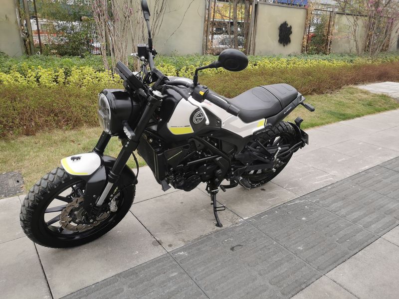 二手贝纳利幼狮 Leoncino 250