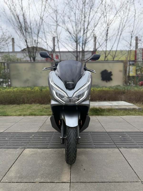 二手五羊本田PCX